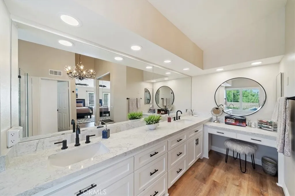 7844 Eastgate Court, Riverside, California 92506 home-pic-32